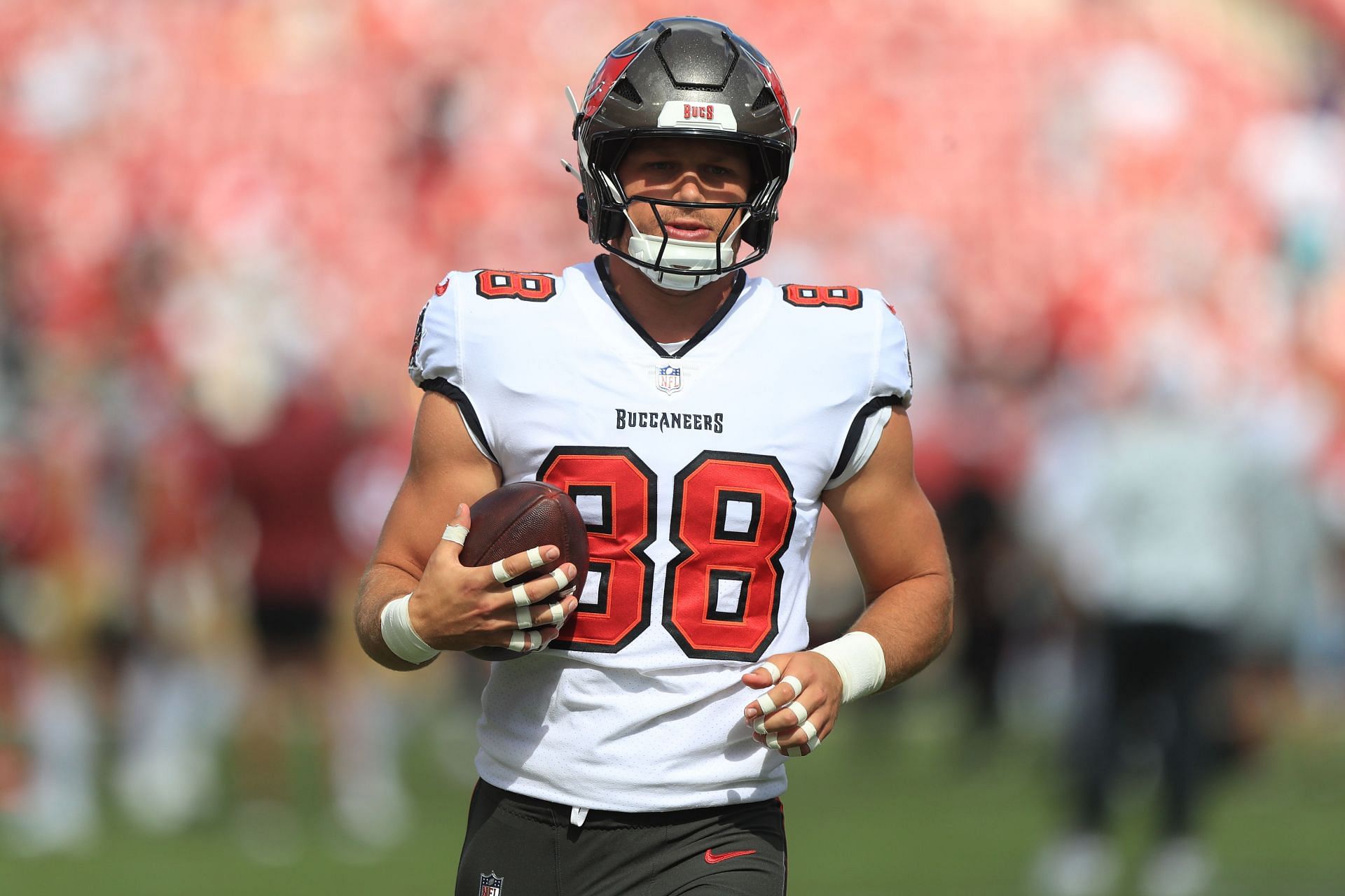 Cade Otton (image credit: getty)